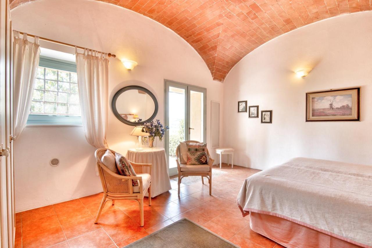 סן ג'ימיניאנו Appartamenti Villa La Fonte מראה חיצוני תמונה