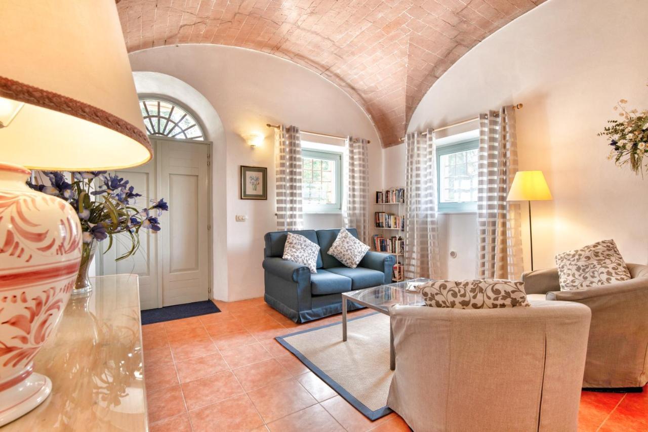סן ג'ימיניאנו Appartamenti Villa La Fonte מראה חיצוני תמונה