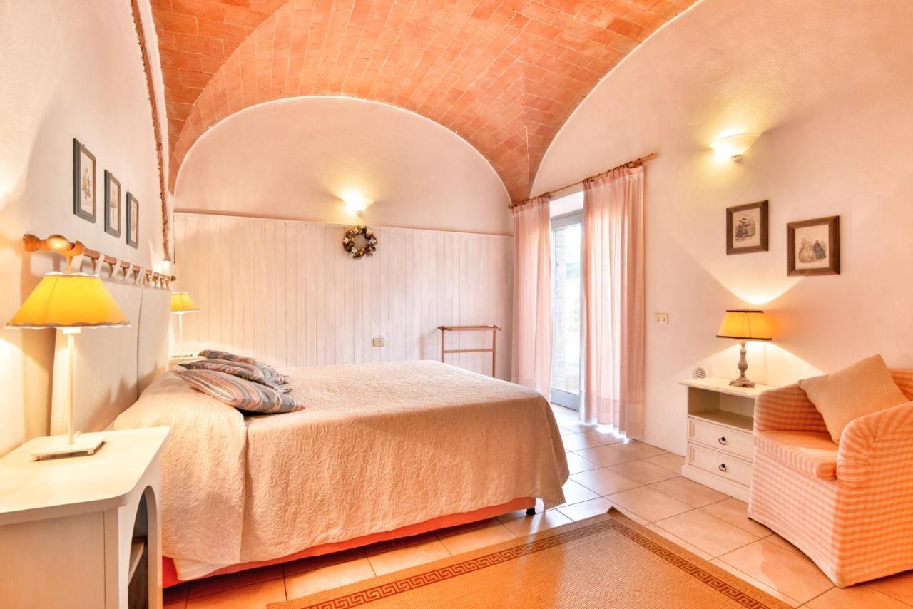 סן ג'ימיניאנו Appartamenti Villa La Fonte מראה חיצוני תמונה